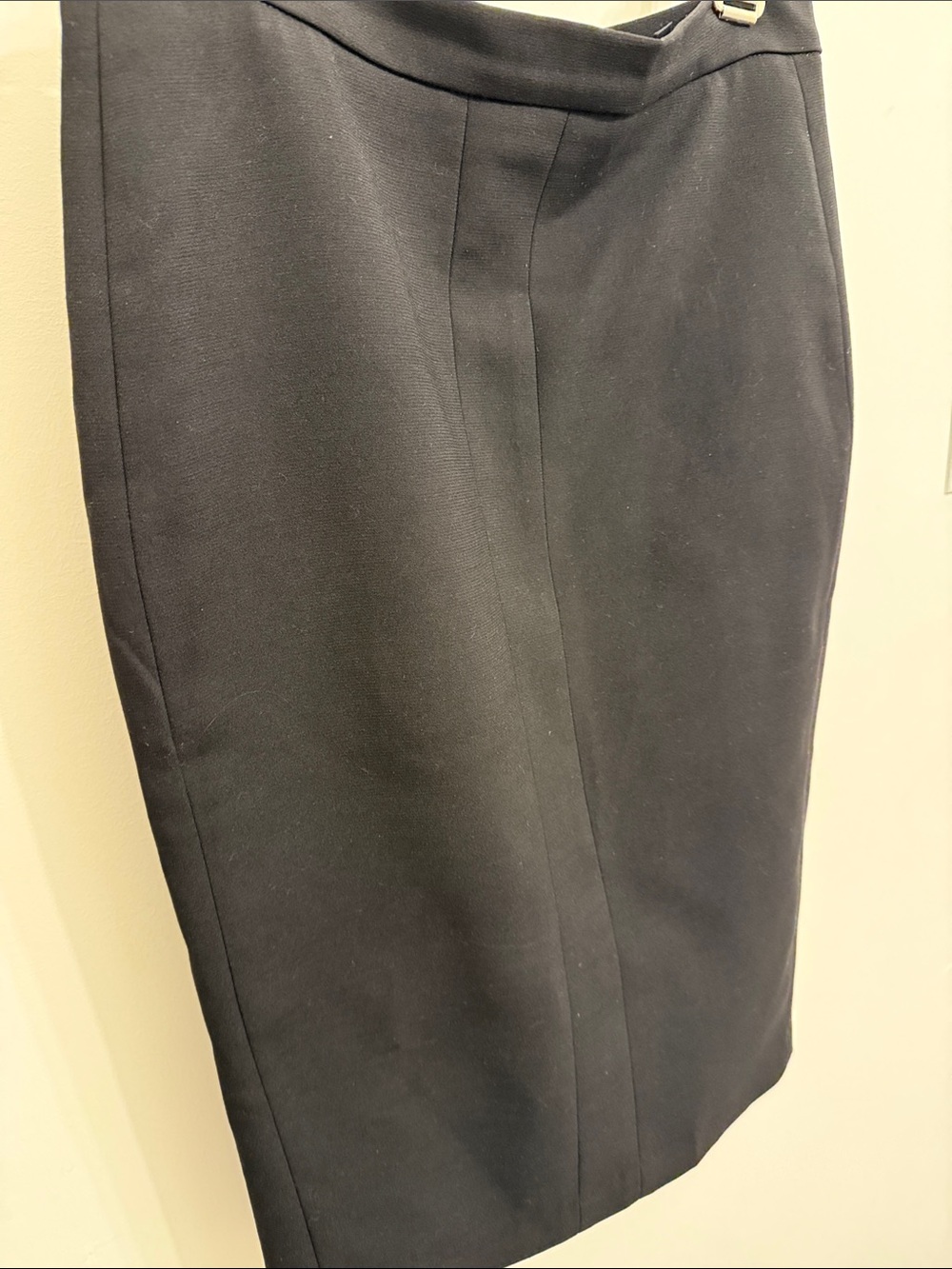 La Femme Black Pencil Skirt - Sleek Office Staple